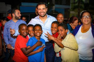 Roberto Salcedo ve medios deben estar a disposición de la gente