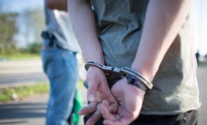 MIAMI: Policía detiene joven por amenazas de muerte en escuelas de Florida