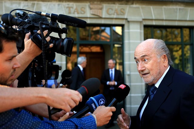 Joseph Blatter emprenderá acciones legales contra FIFA imagen