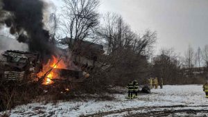 Se descarrila tren; reportan dos heridos