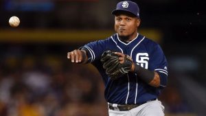 Erick Aybar firma con Mellizos y va campos entrenamientos Erick Aybar firma con Mellizos y va campos entrenamientos