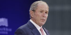 George Bush dice que hay evidencia clara de injerencia rusa en elecciones