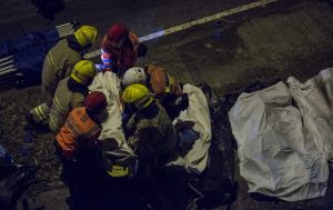 HONG KONG: Al menos 18 muertos y 62 heridos en accidente de autobús HONG KONG: Al menos 18 muertos y 62 heridos en accidente de autobús