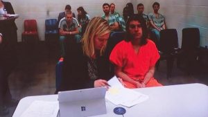 EEUU:  Abuela entrega nieto y evita posible tiroteo masivo en escuela