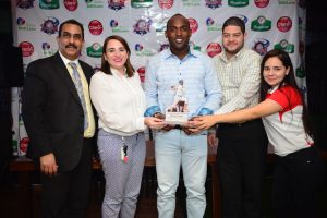 Marcell Ozuna recibe premio Jugador Ofensivo en GL Marcell Ozuna recibe premio Jugador Ofensivo en GL