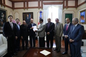 Presentan un proyecto de Ferrocarril Nacional Nordeste Dominicana-Haití