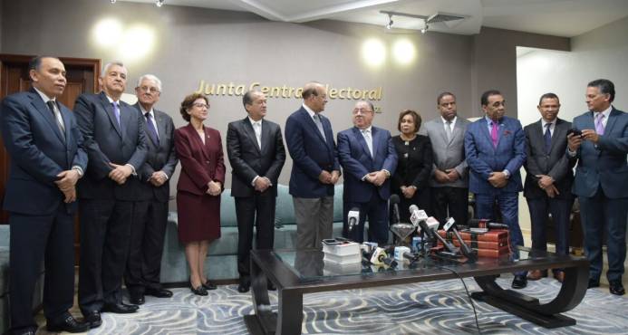 PLD y JCE confiados en aprobación ley de partidos; comisión la estudiará imagen