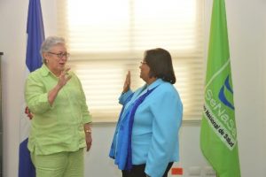 Mercedes Rodríguez asume como directora de SeNaSa