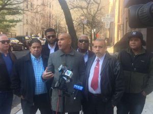 NUEVA YORK: Pareja se rehusó a pagar tarifa y golpea a taxista RD