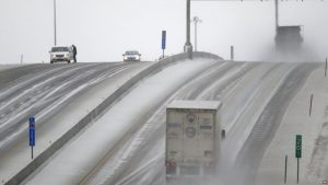 EEUU: Tormentas causan accidentes y dejan 4 muertos