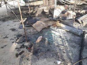 BOCA CHICA: Incendio arrasa con varios negocios comida
