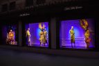 Exhiben «Lechones de Santiago» en vitrinas de Saks Fith Avenue