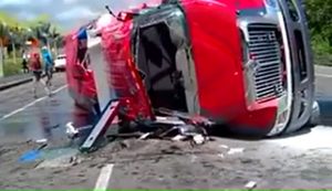 P. PLATA: Seis bomberos heridos al volcarse camión iba a un simulacro P. PLATA: Seis bomberos heridos al volcarse camión iba a un simulacro