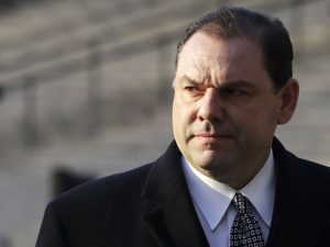 Hallan culpable de corrupción a exayudante de gobernador Hallan culpable de corrupción a exayudante de gobernador