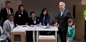 COLOMBIA: El expresidente Álvaro Uribe domina la elección legislativa