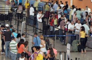 Recobran normalidad vuelos desde y hacia EU suspendidos por tormenta