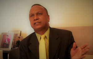 Abogado retira de tribunal instancia contra la reelección presidencial Abogado retira de tribunal instancia contra la reelección presidencial