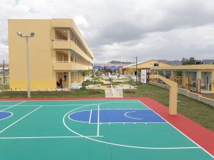 HATO MAYOR: Presidente Danilo Medina inaugura dos escuelas HATO MAYOR: Presidente Danilo Medina inaugura dos escuelas