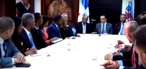 Andrés Navarro pide a directores regionales eficiencia y transparencia