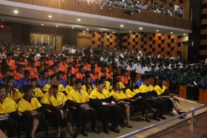 UNAPEC gradúa 527 profesionales en tres investiduras simultáneas UNAPEC gradúa 527 profesionales en tres investiduras simultáneas