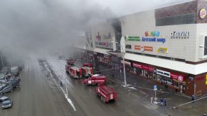 RUSIA: Incendio en centro comercial deja 64 muertos, la mayoría niños