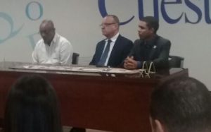 En concurrido acto, ponen a circular la novela «Elito», del doctor Osiris Madera En concurrido acto, ponen a circular la novela «Elito», del doctor Osiris Madera