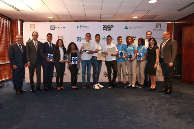 Banco Popular premia excelencia financiera en cuarta versión de Banquero Joven imagen