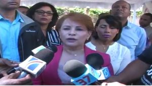 Lucía Medina dice según Constitución 2015, Danilo puede ir por reelección