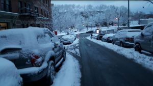 EE.UU: Dos muertos, las actividades trastornadas por tormenta de nieve