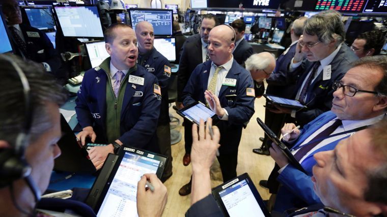 Trump sacude a Wall Street con aranceles a China imagen