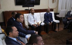 Presidente Danilo Medina se reúne en Palacio con alcaldes de Barahona
