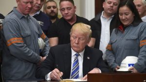 EEUU: Trump firma la imposición de aranceles al acero y el aluminio EEUU: Trump firma la imposición de aranceles al acero y el aluminio