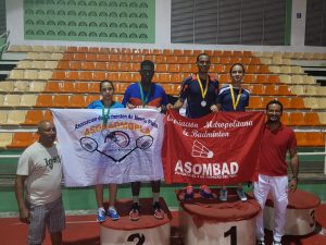 Bayaguana logra título nacional de badminton Bayaguana logra título nacional de badminton