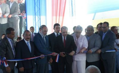 PUERTO PLATA: Danilo Medina inaugura hospital municipal imagen