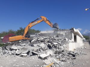 NEIBA: Inicia demolición vieja estructura hospital San Bartolomé