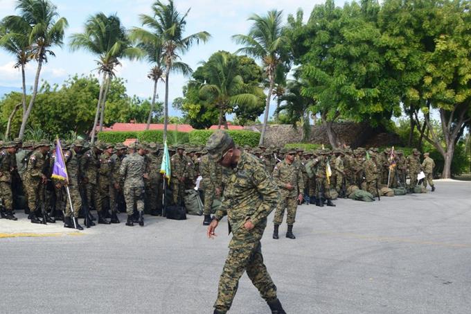 BARAHONA: Cientos de soldados siguen llegando a frontera sur de RD imagen