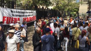 VENEZUELA: Opositores se organizan contra elecciones