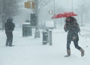 Otra tormenta de nieve afectaría área triestatal el martes