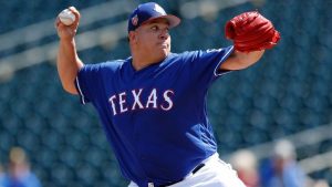 Bartolo Colón podría llegar a rotación de Rangers dando cátedras