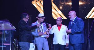 Los Conga 2018 premian David Kada como Salsero del Año