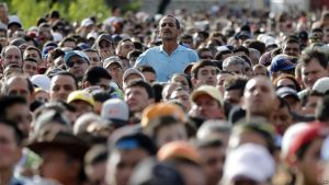 VENEZUELA: Diputados opositores evalúan ley regreso migrantes