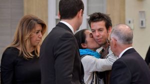 ESPAÑA: Miles arropan a los padres de Gabriel en la capilla ardiente ESPAÑA: Miles arropan a los padres de Gabriel en la capilla ardiente