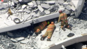 FLORIDA: Confirman 6 muertos en colapso de puente peatonal en Florida