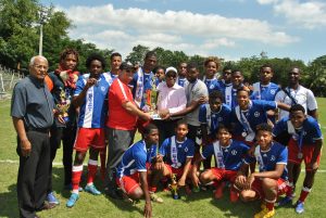 S.Cristóbal corona campeón del Torneo Nacional de Fútbol S.Cristóbal corona campeón del Torneo Nacional de Fútbol