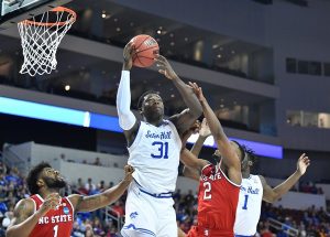 Dominicanos avanzan en la «Locura de Marzo» de la NCAA Dominicanos avanzan en la «Locura de Marzo» de la NCAA