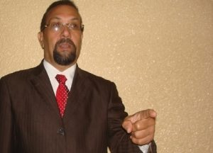 Roa critica encuesta favorece a LF y se desliga actividades Ramfis en NY