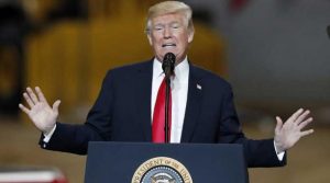 Trump critica leyes migratorias de EU y dice que otros países se aprovechan