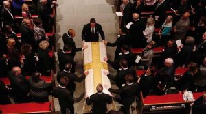 EE.UU. Despiden a Barbara Bush, «la abuela», en un solemne funeral