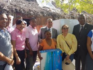 AZUA: Plan Social reparte productos valorados en RD$4 millones