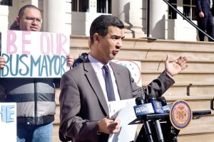 Oficiales electos presentarán informe sobre situación latinos NY